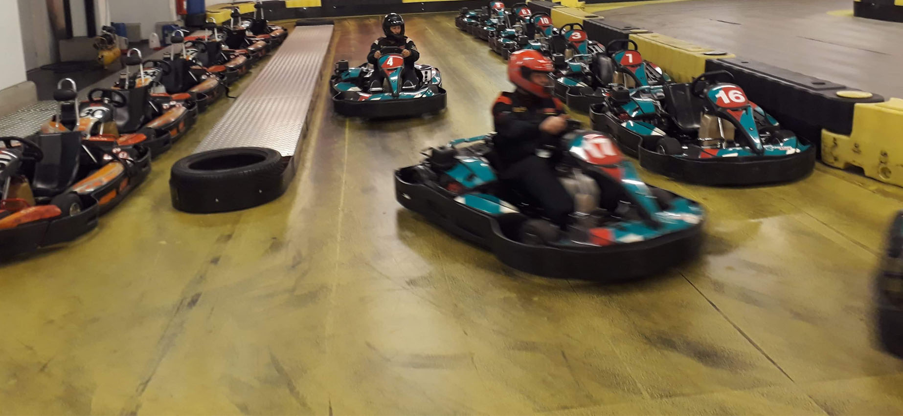 Årsta Lastbil samlades för att köra gokart